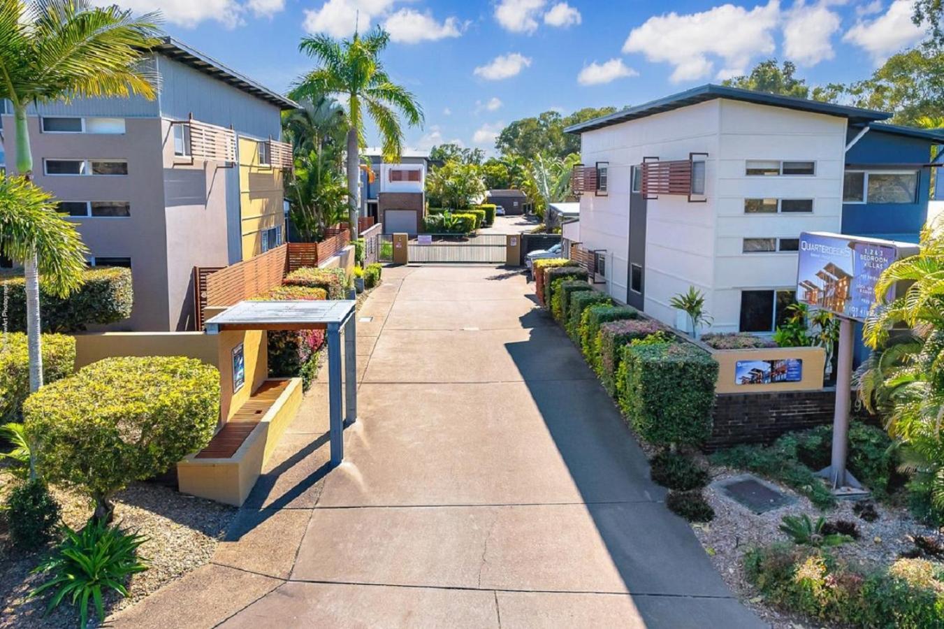 Quarterdecks Retreat Villa Urangan Екстериор снимка