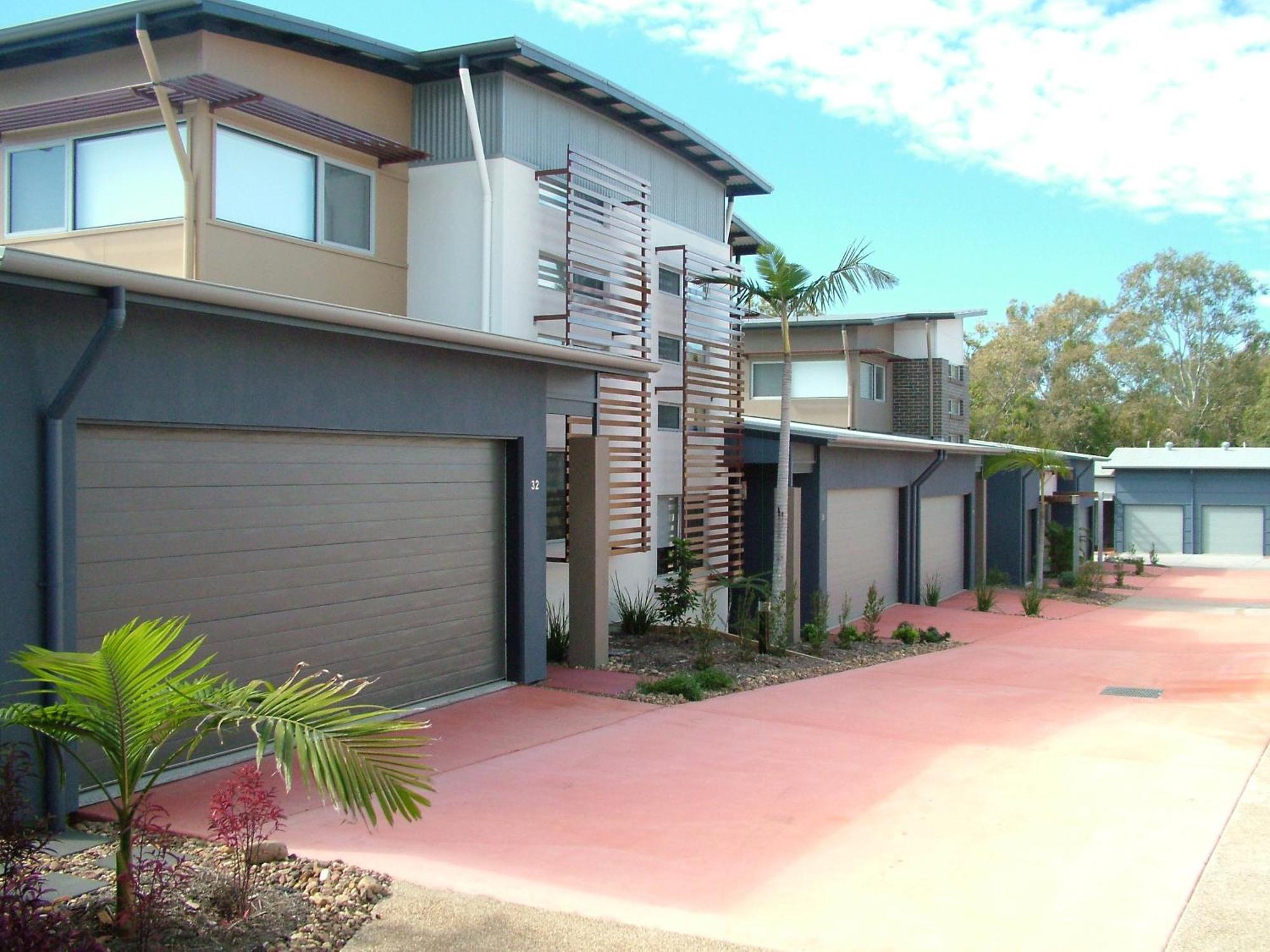 Quarterdecks Retreat Villa Urangan Екстериор снимка