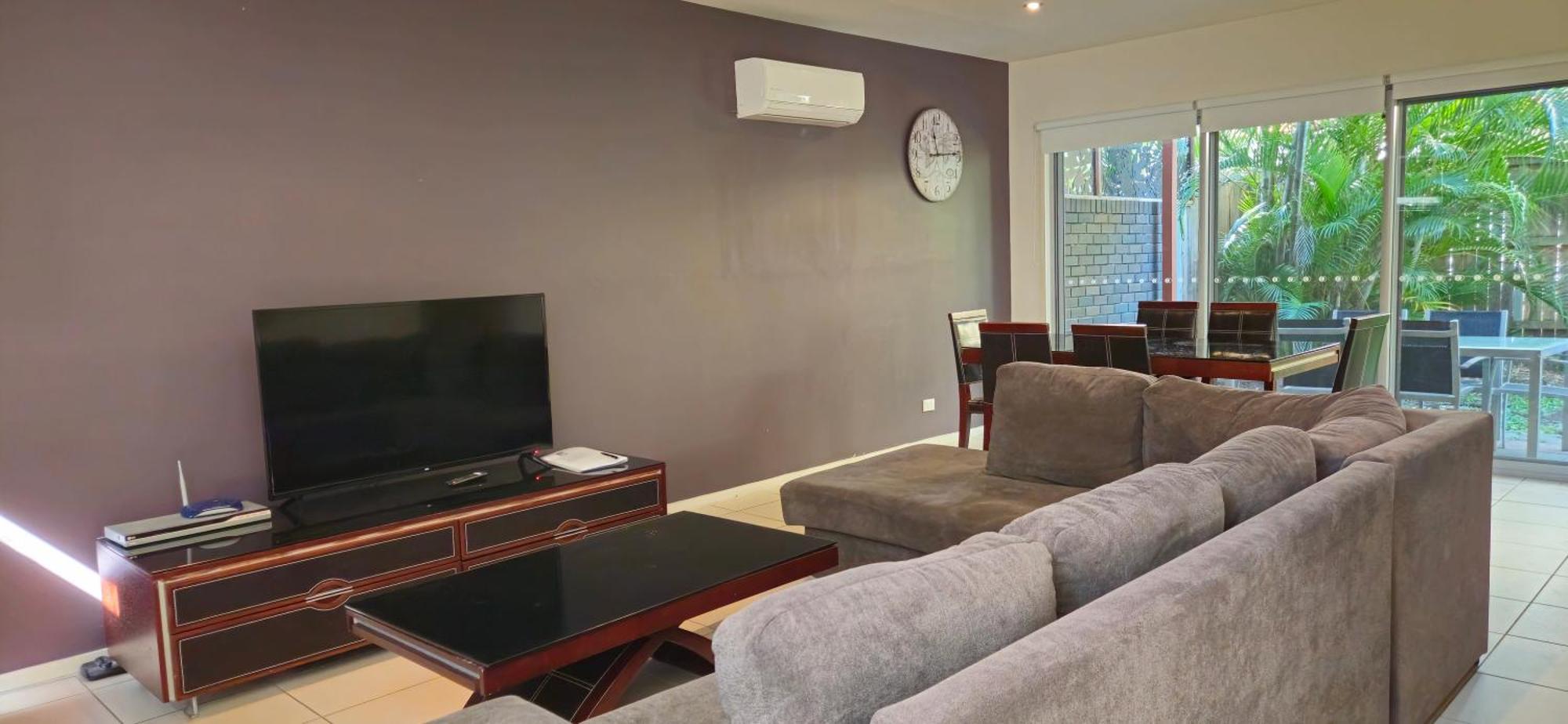 Quarterdecks Retreat Villa Urangan Екстериор снимка