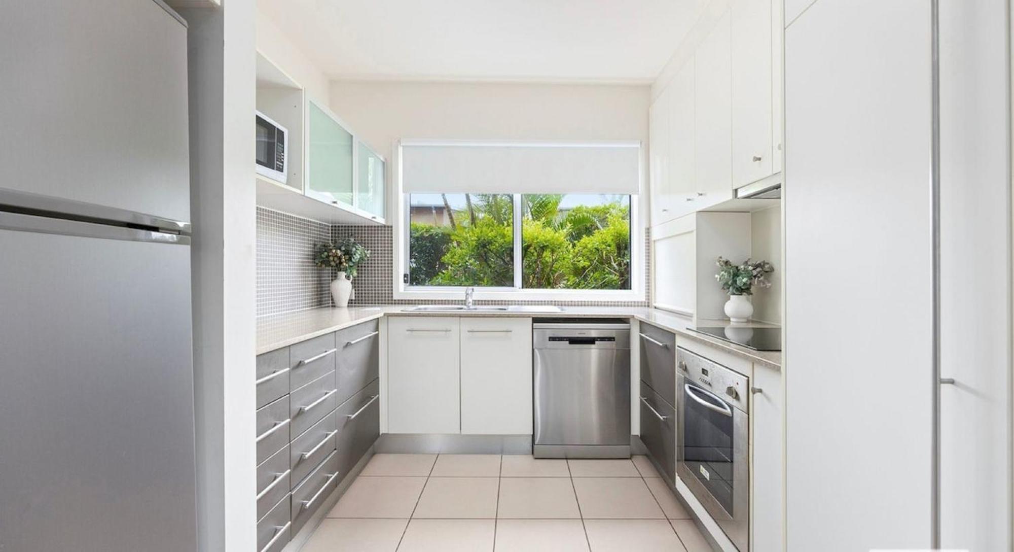 Quarterdecks Retreat Villa Urangan Екстериор снимка