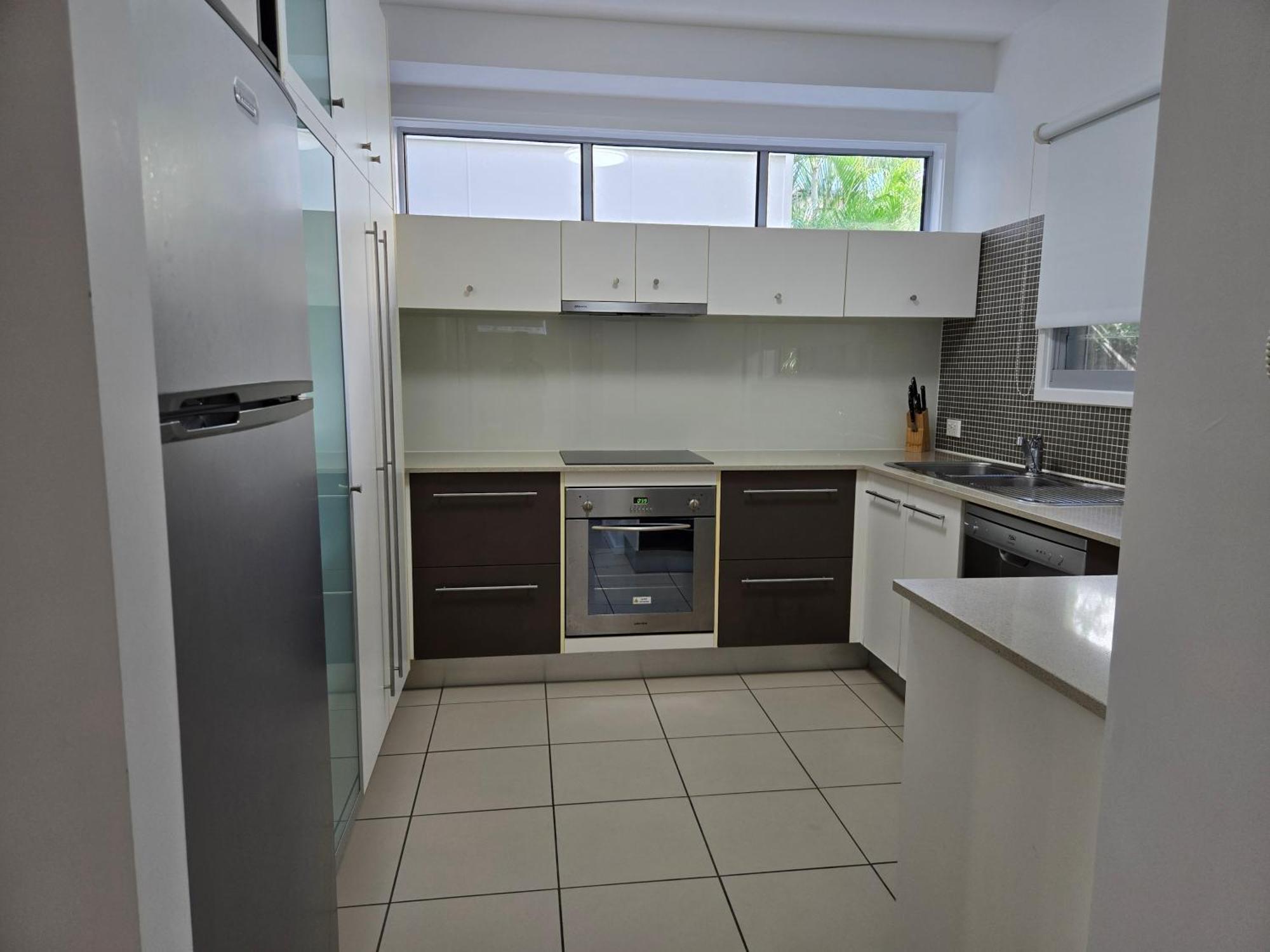 Quarterdecks Retreat Villa Urangan Екстериор снимка