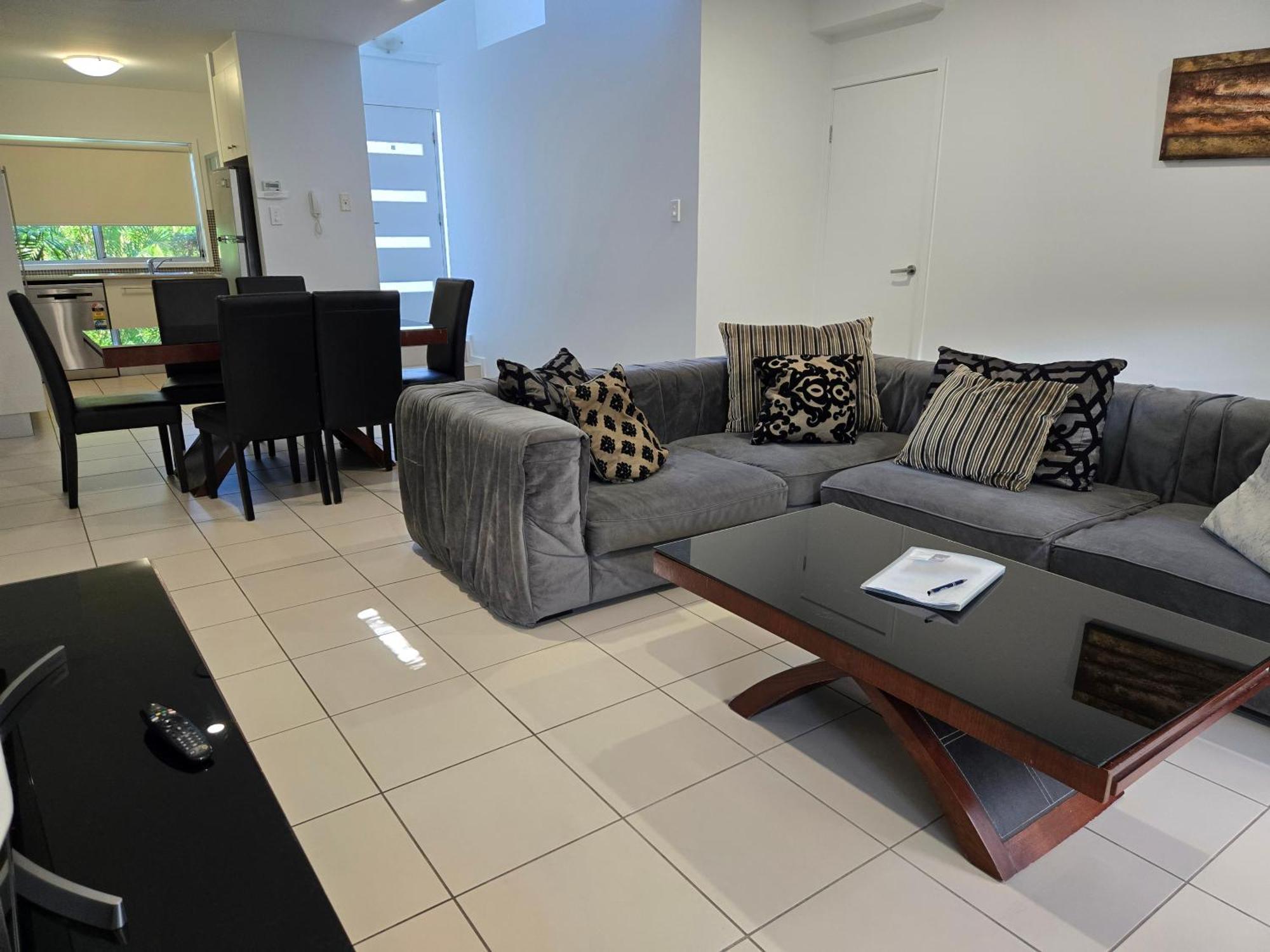 Quarterdecks Retreat Villa Urangan Екстериор снимка