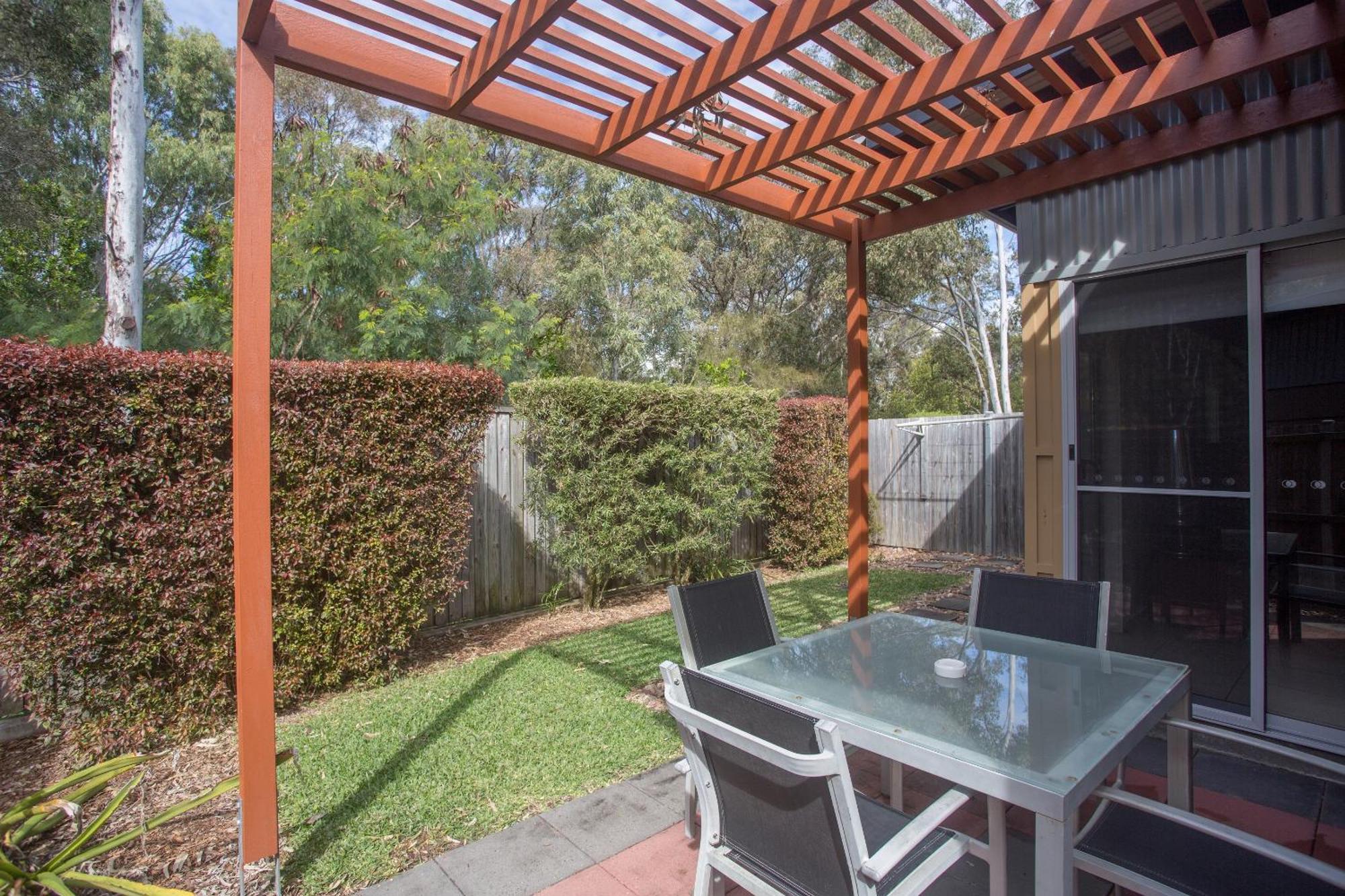 Quarterdecks Retreat Villa Urangan Екстериор снимка
